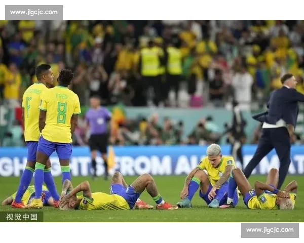 2014世界杯巴西对阵荷兰三四名之战的荣辱与反思经典瞬间 2014世界杯巴西对阵荷兰三四名之战的荣辱与反思经典瞬间