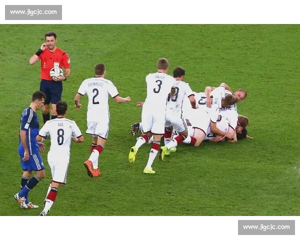 2014年世界杯决赛阿根廷对阵德国的经典对决与历史回望 2014年世界杯决赛阿根廷对阵德国的经典对决与历史回望